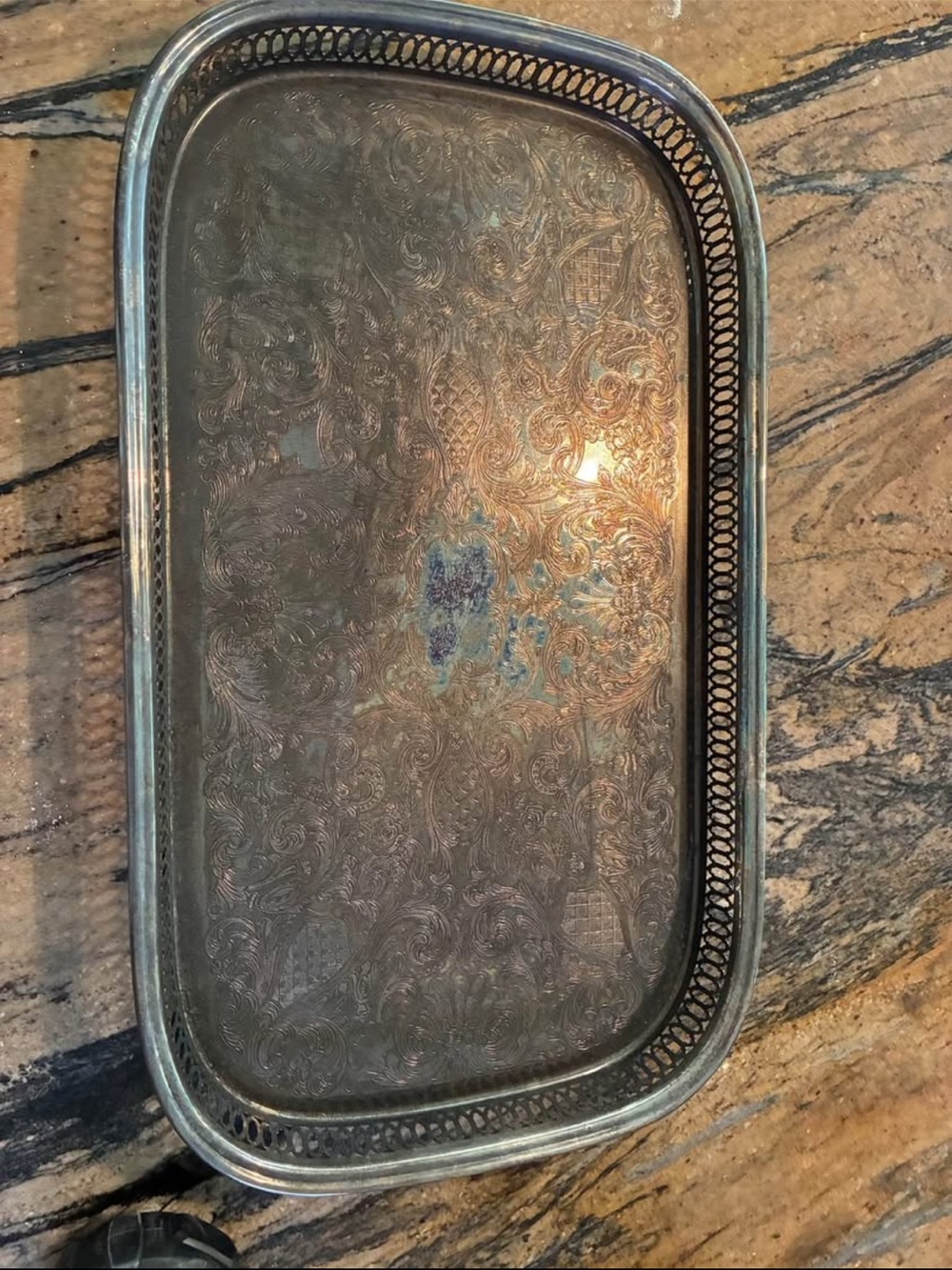 Oneida Vintage Ornate Silver Serving Tray - Silver Finish